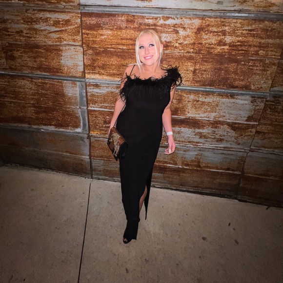 Meet your Posher, Kelly - Picture 4 of 4